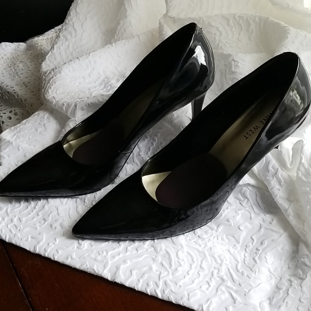 Black Patent leather high heel pumps